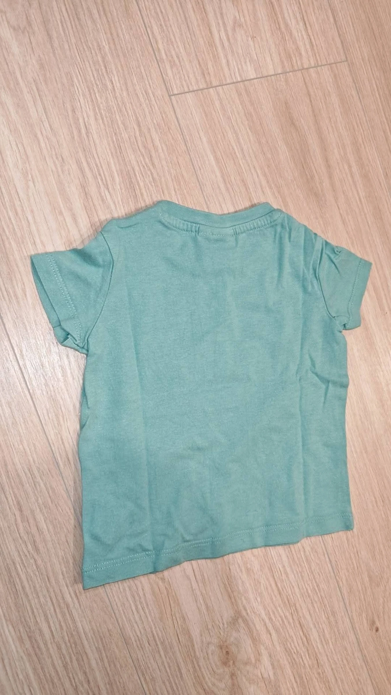 T-shirt simba 9mois 🌹 – photo 3